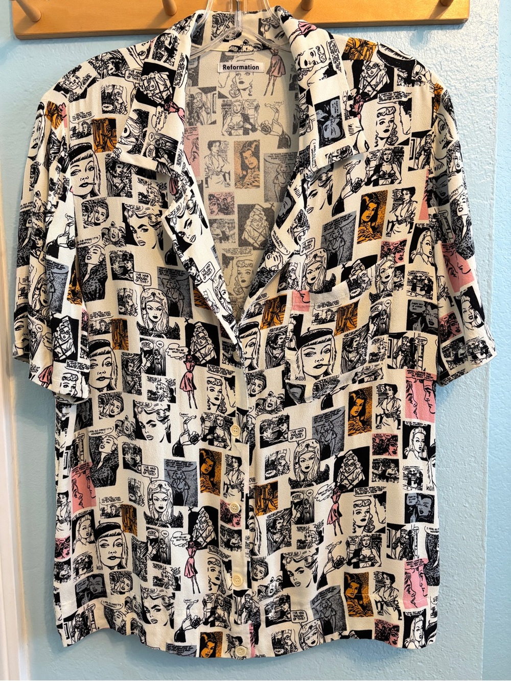 Reformation Women's Comic Strip Pattern V-neck Button Down Top Sz. M